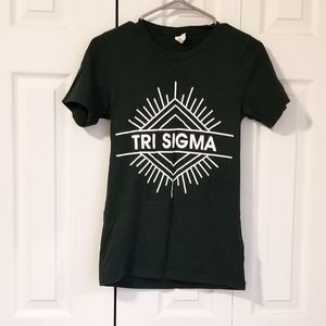 !!SUMMER SALE!! Dark Green Geometric Print Tri Sigma Short Sleeve Tee, XS